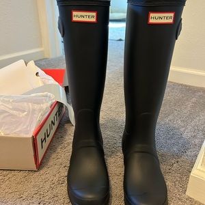 Hunter Original Tall Rain Boots - women’s, size 7 in black matte